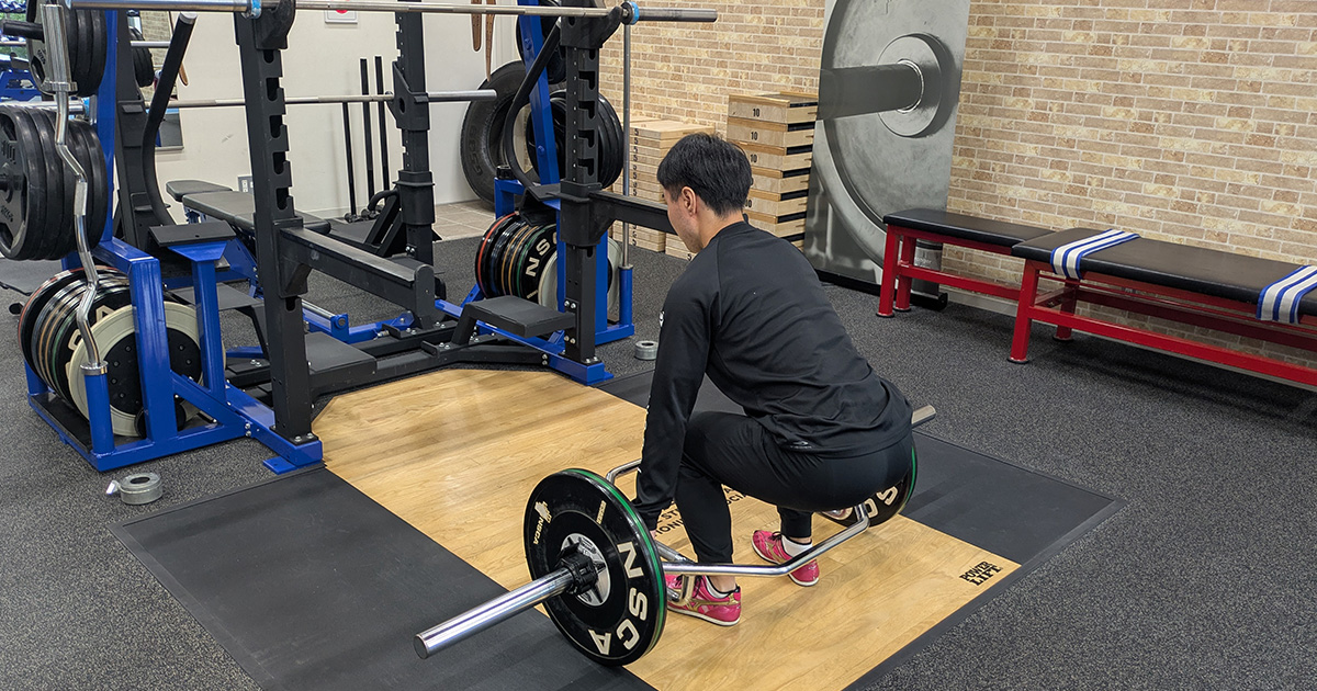 デッドリフトだけじゃない！ヘックスバーで鍛える筋力と競技力