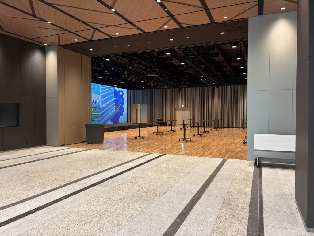 会場(竹芝ポートホール)の様子